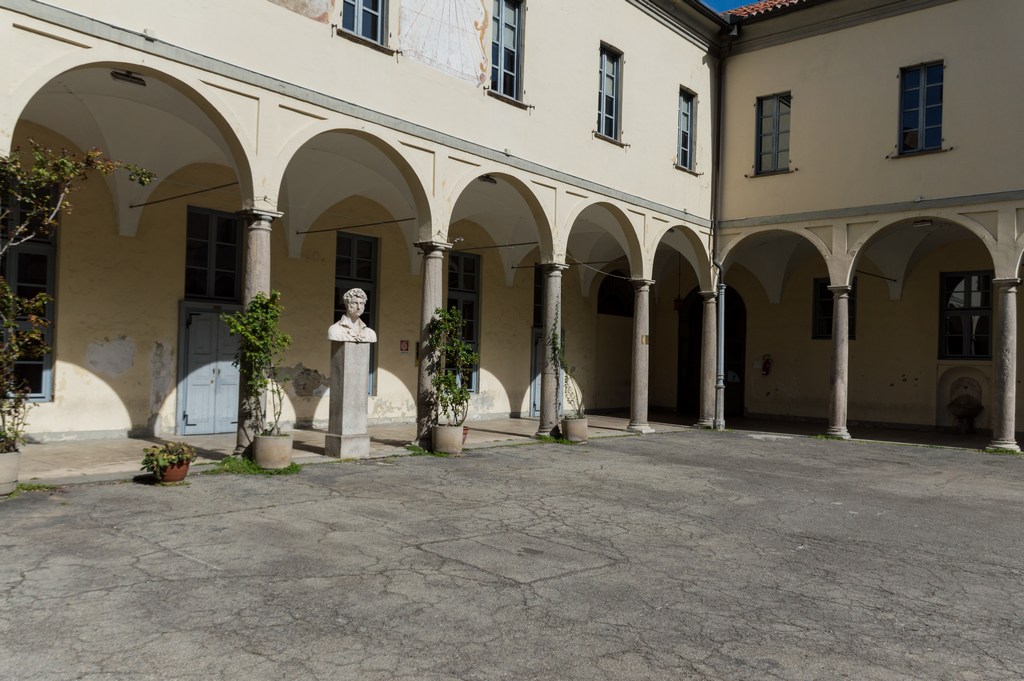Cortile-interno-2